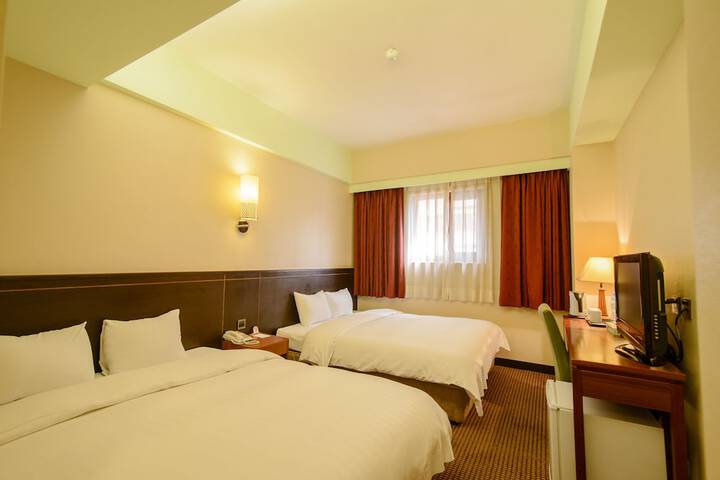 Room 16 of 26