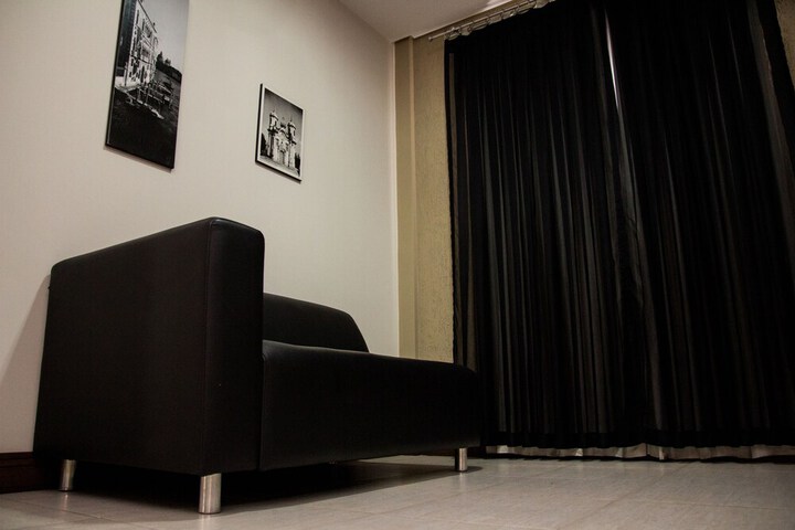 Room 6 of 24