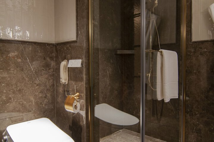 Room 20 of 125