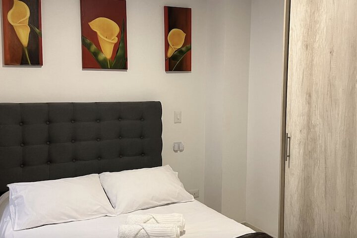 Room 6 of 42