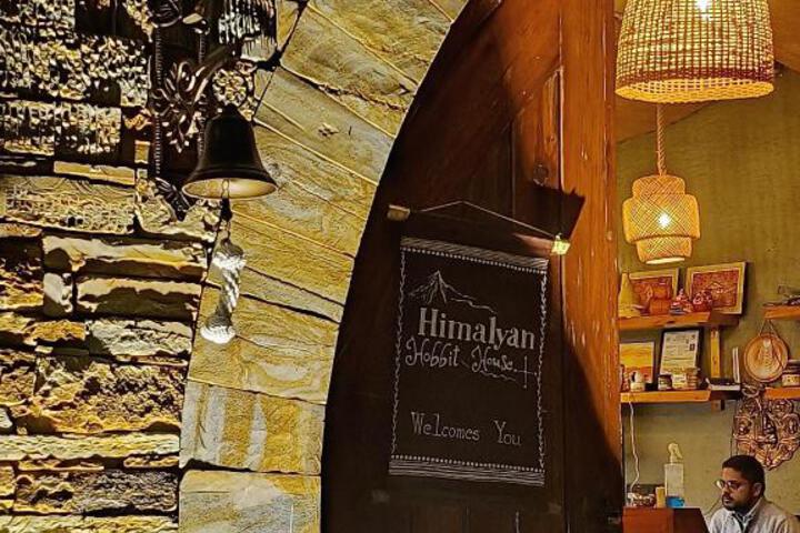 Himalayan Hobbit House