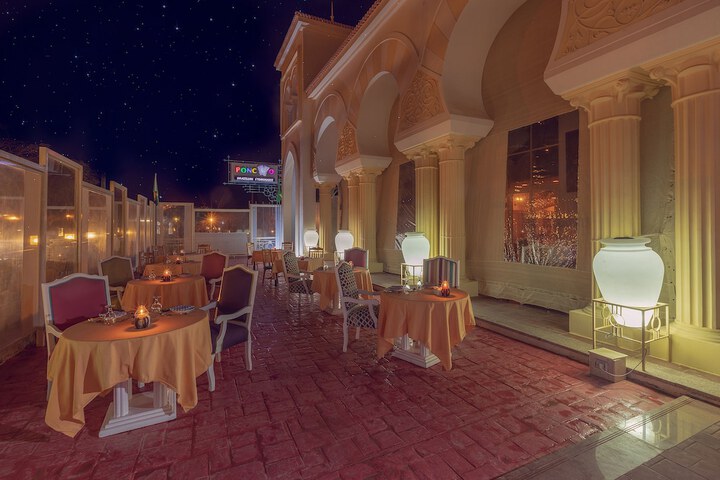 Dining 49 of 90