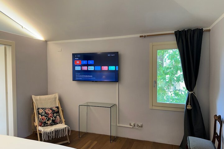 Room 5 of 49
