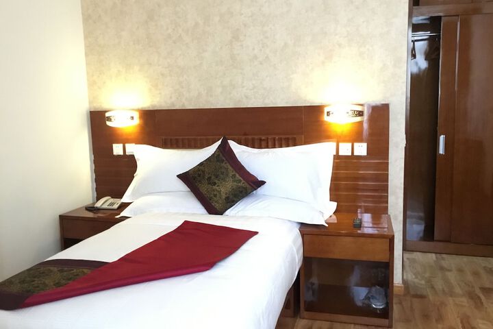 Room 10 of 23