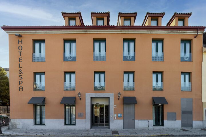 Photo of Hotel AR Isabel de Farnesio