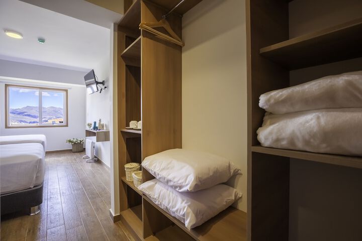 Room 5 of 36