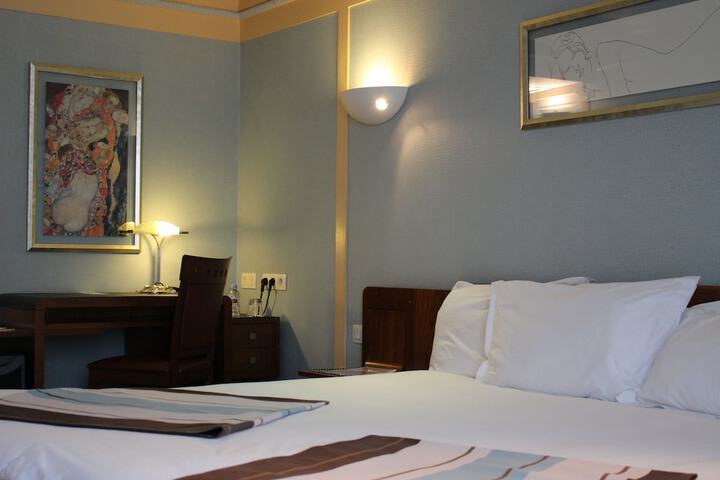 Room amenity