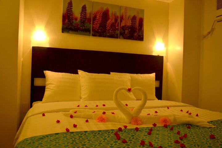Room 8 of 152