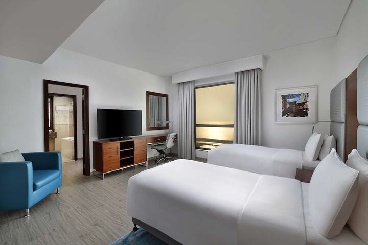 Room 46 of 199