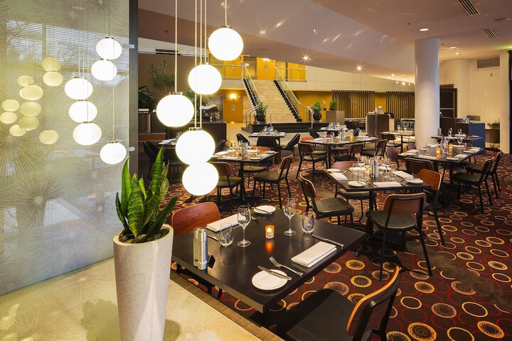 Dining 92 of 138