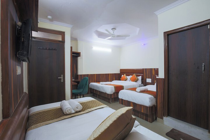 Room 18 of 33
