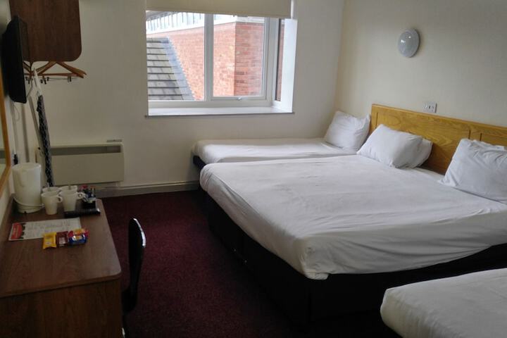 Room 79 of 236