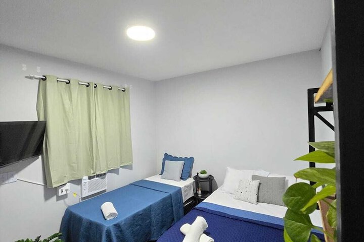 Room 5 of 28
