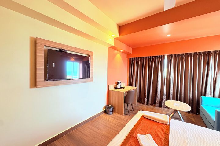 Room 28 of 73
