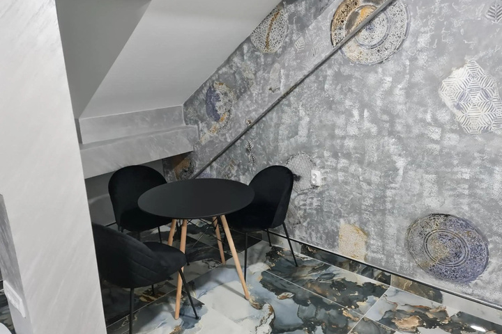 Room 11 of 21