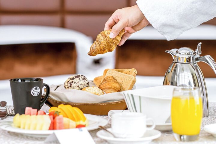 Breakfast/Coffee Service 117 of 142
