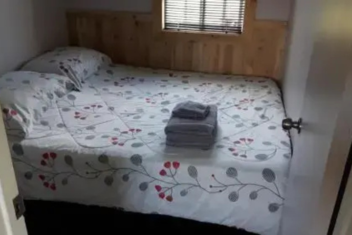 Room 3 of 10