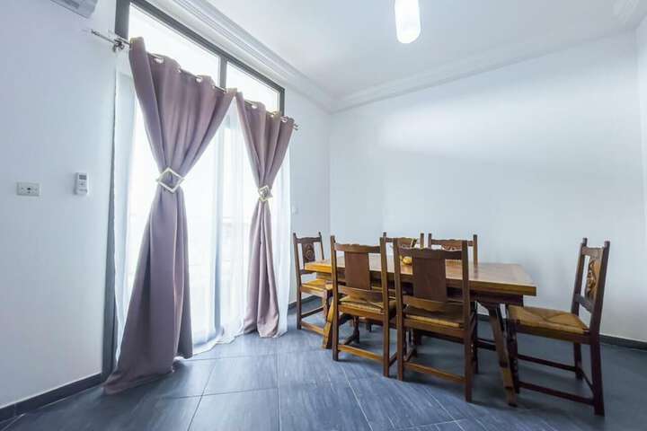 Room 8 of 15