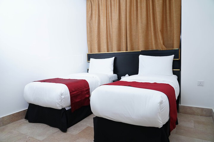 Room 6 of 34