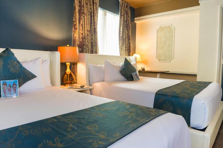 Classic Queen Bed (17 of 55)