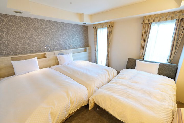 Room 15 of 60
