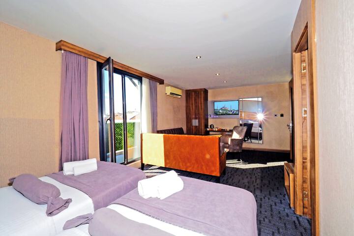 Room 17 of 38