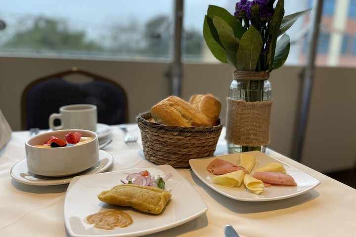 Breakfast/Coffee Service 53 of 63