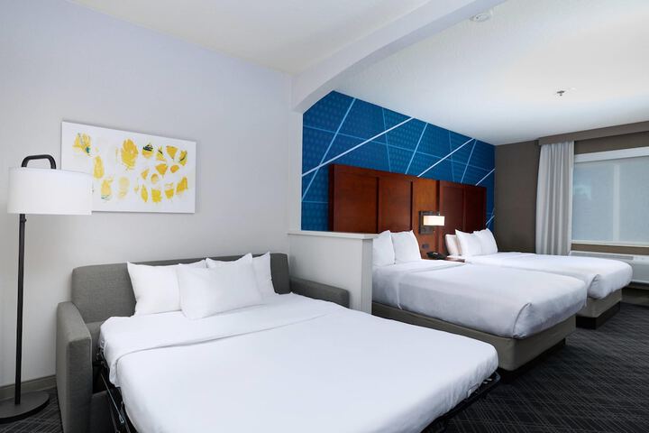 Room 47 of 91