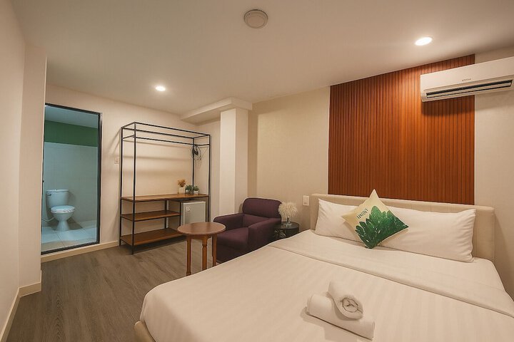 Room 14 of 24