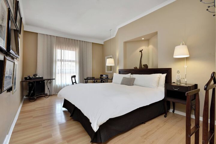 Room 7 of 42