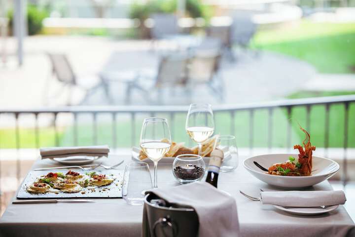 Dining 137 of 176