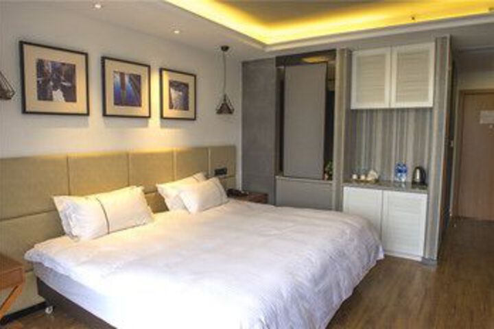 Room 44 of 94