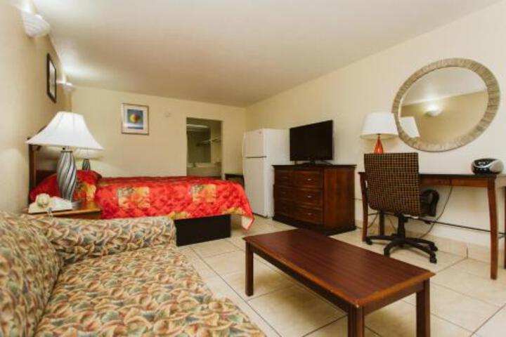 Room 4 of 4