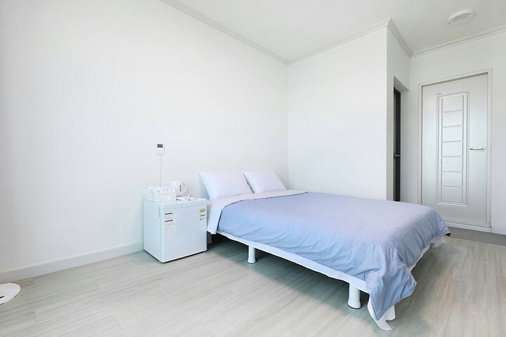 Room 7 of 20