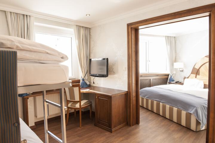 Room 19 of 53