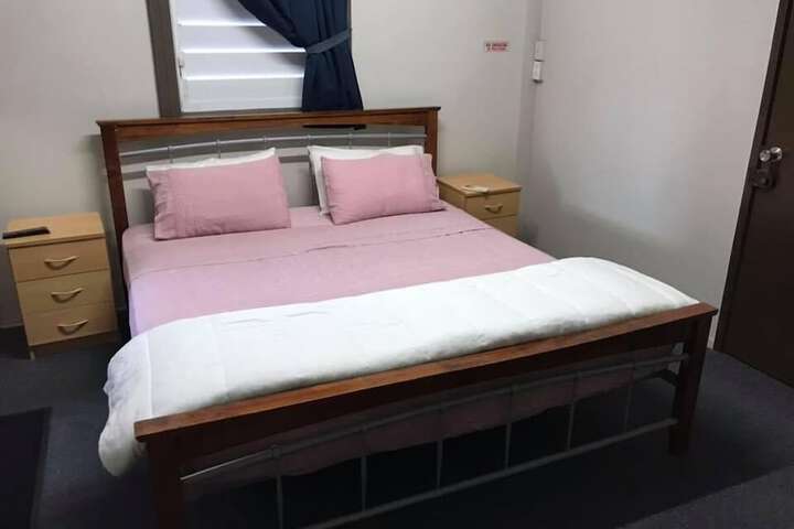 Room 8 of 28