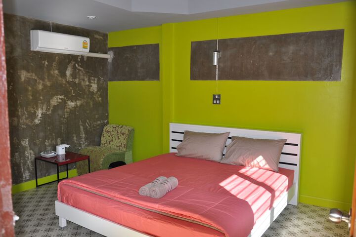Room 14 of 40