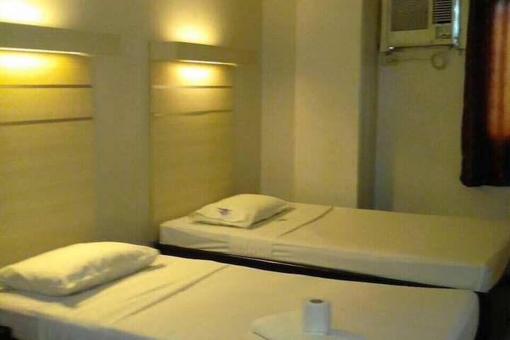 Room 58 of 94