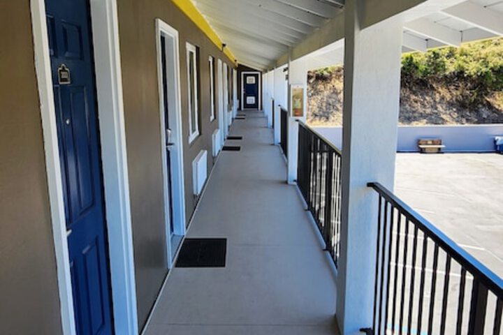 Ballroom/Hall 16 of 26