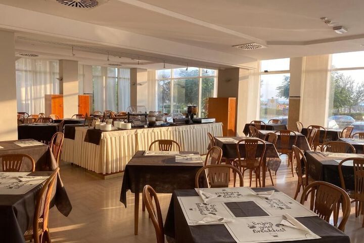 Dining Photos