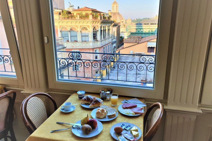 Breakfast/Coffee Service 38 of 53