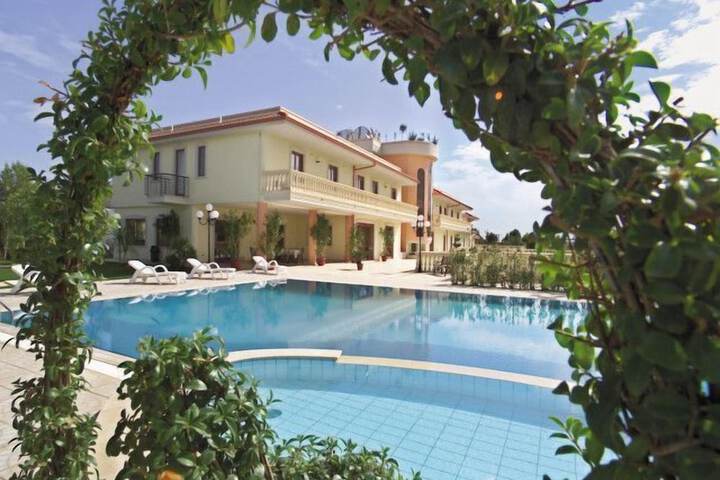 Pool Hotel