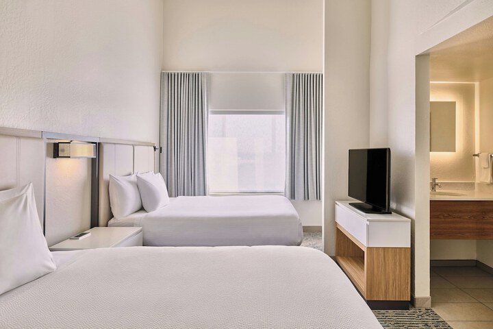 Room 8 of 24