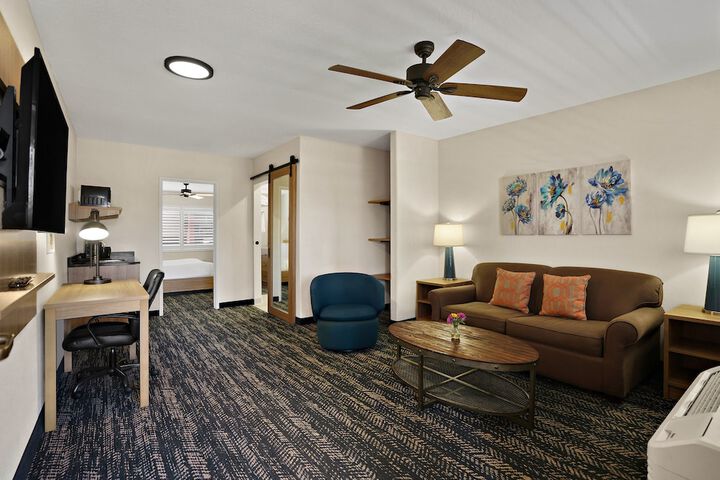 Room 18 of 42