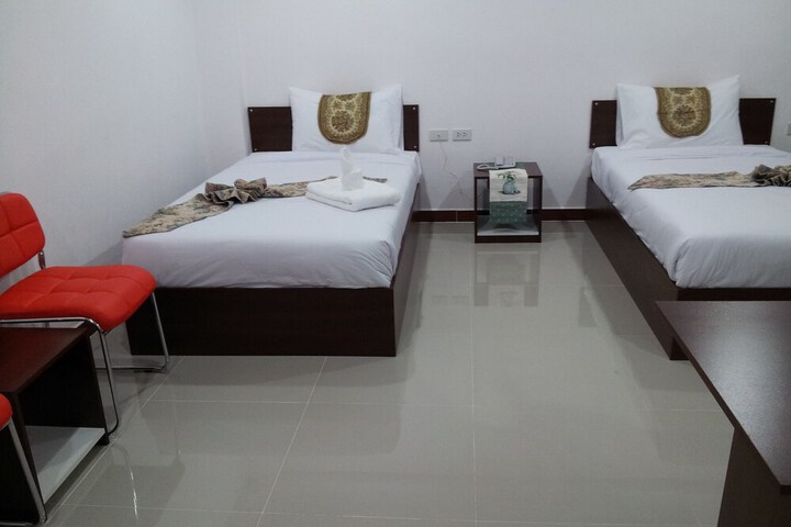 Room 8 of 19