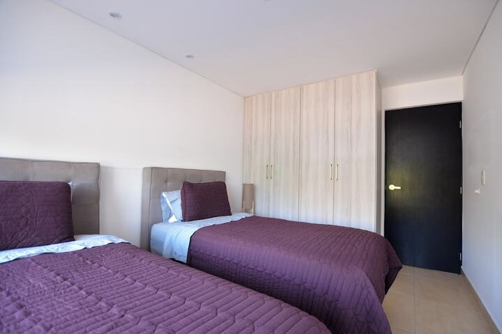 Room 12 of 270