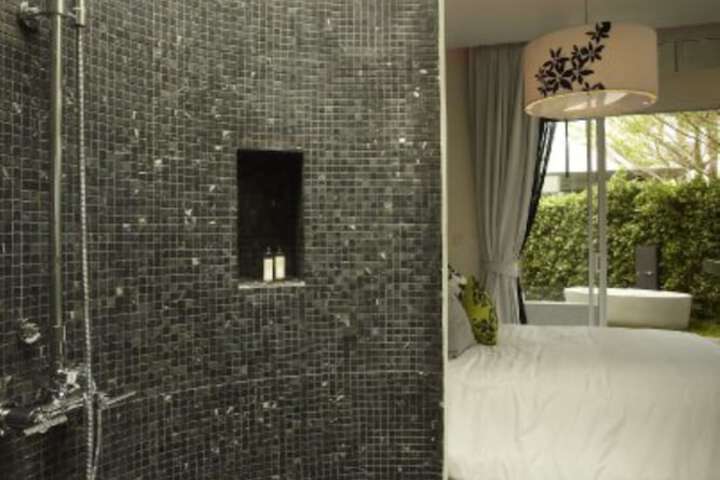 Room 33 of 75
