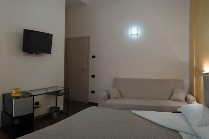 Room 13 of 25