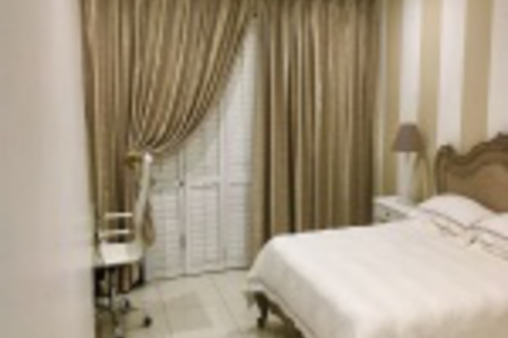 Room 25 of 216