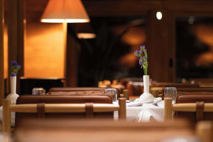 Dining 55 of 64